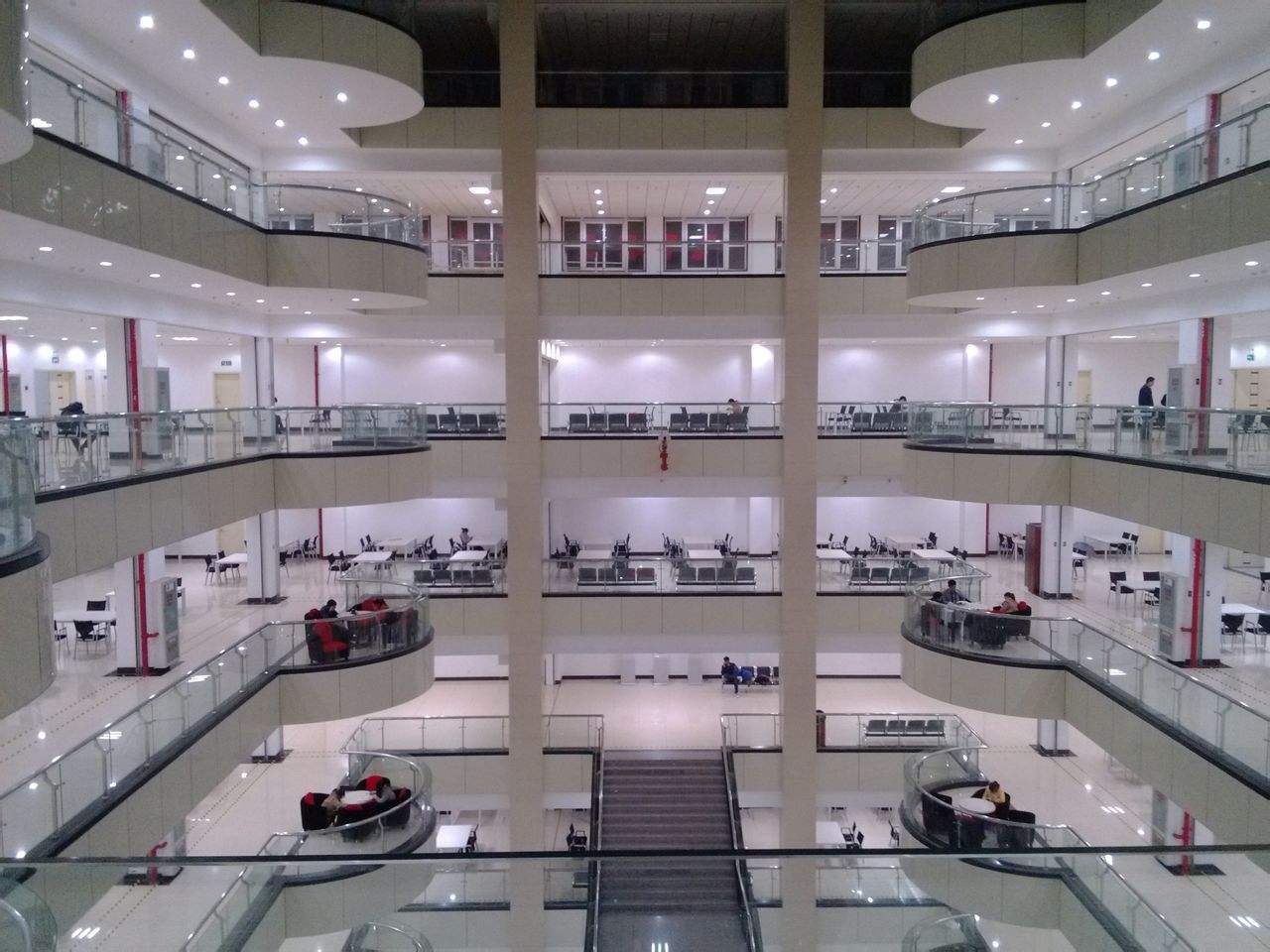 湖北第二师范学院（图书馆大厅）