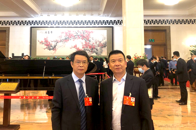 聚焦两会湖二师校长